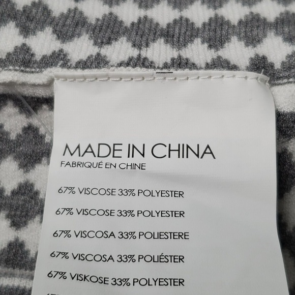 Club Monaco XS White with Grey - Skirt and Top - Picture 6 of 6